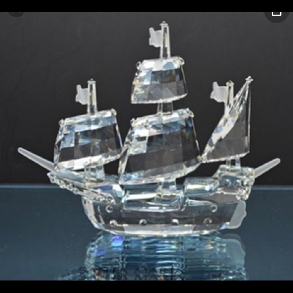 Swarovski Crystal Santa Maria***Rate***Mint!